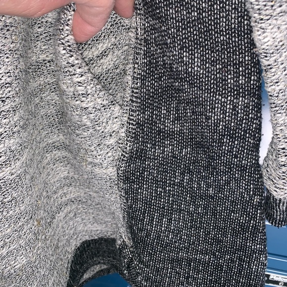 Maurice’s sweater w/ pockets! Ladies size medium - Picture 6 of 7